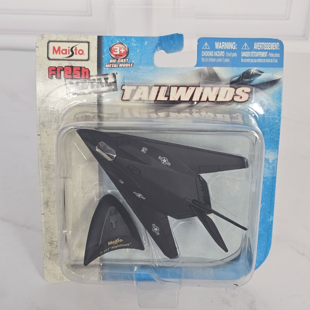 Maisto Fresh Metal Tailwinds F-117 Nighthawk Die-Cast Stealth Fighter with Stand